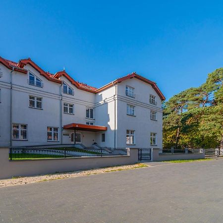 Nadmorski Dom Rekolekcyjny Mrzeżyno Exterior foto